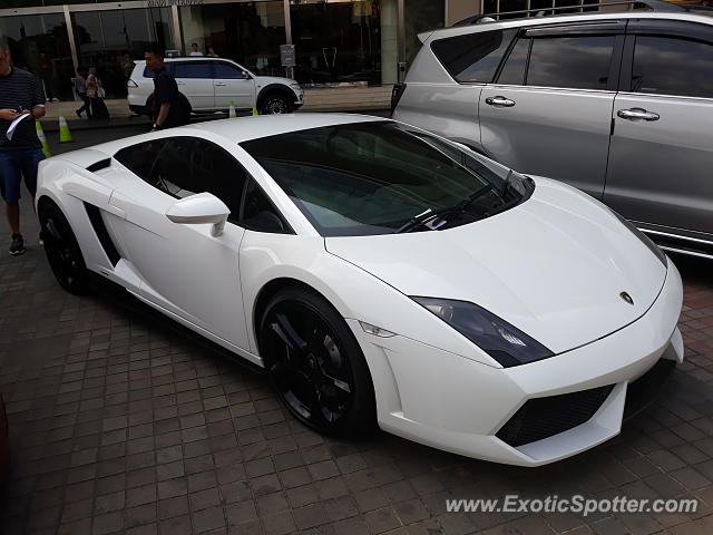 Lamborghini Gallardo spotted in Jakarta, Indonesia