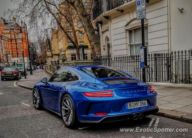 Porsche 911 GT3 spotted in London, United Kingdom