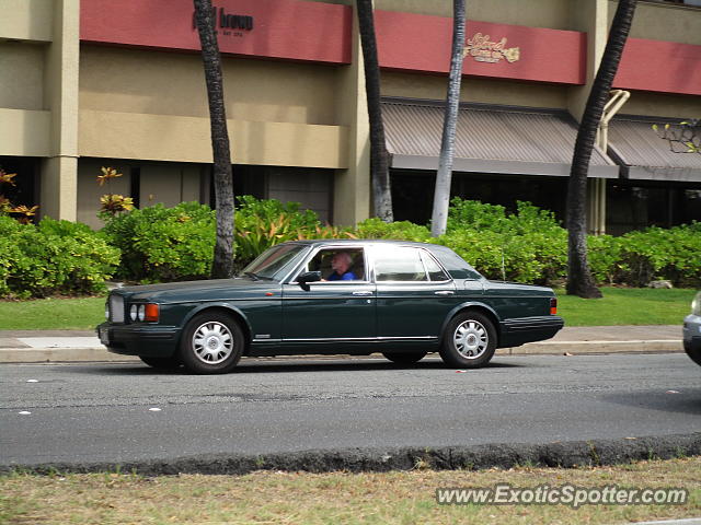 Bentley Turbo R spotted in Honolulu, Hawaii
