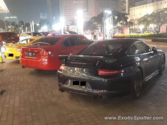 Porsche 911 spotted in Jakarta, Indonesia