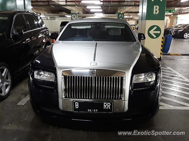 Rolls-Royce Ghost spotted in Jakarta, Indonesia