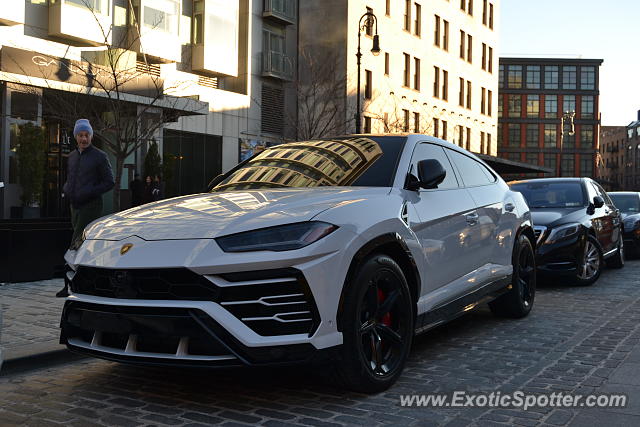 Lamborghini Urus spotted in Manhattan, New York