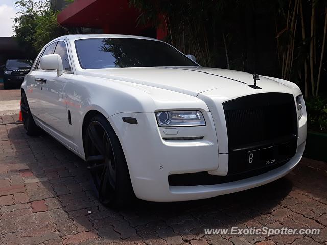 Rolls-Royce Ghost spotted in Jakarta, Indonesia