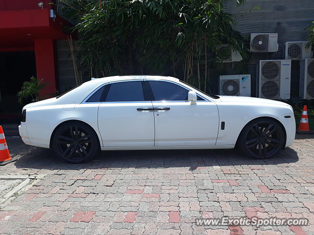 Rolls-Royce Ghost spotted in Jakarta, Indonesia