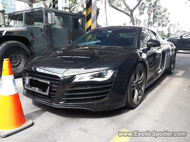 Audi R8 spotted in Jakarta, Indonesia