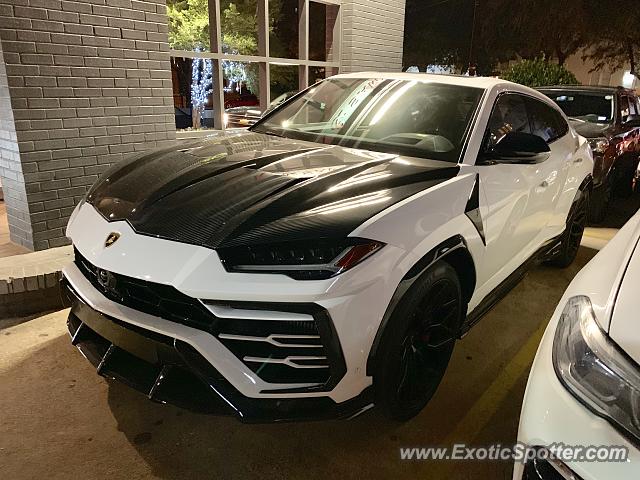 Lamborghini Urus spotted in Dallas, Texas