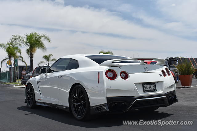 Nissan GT-R spotted in Guadalajara, Mexico