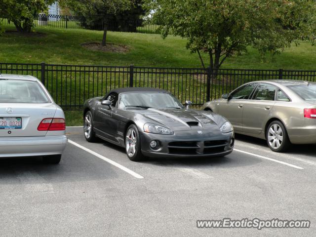 Dodge Viper spotted in Chicago Illinois, Illinois