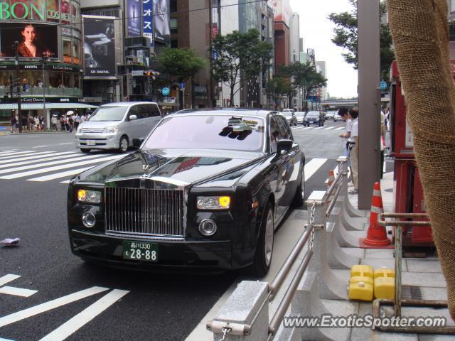 Rolls Royce Phantom spotted in Ginza, Japan