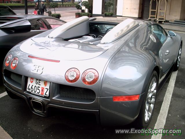 Bugatti Veyron spotted in London, United Kingdom