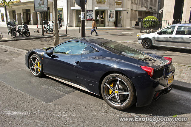 Ferrari 458 Italia spotted in Paris, France