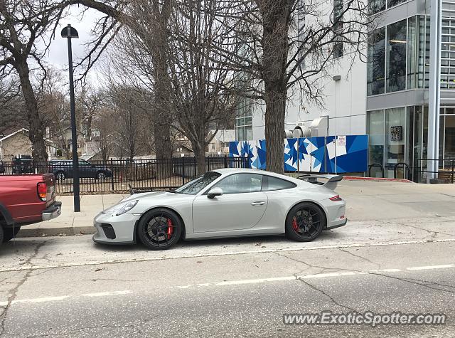 Porsche 911 GT3 spotted in Des Moines, Iowa