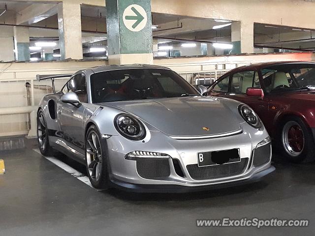 Porsche 911 GT3 spotted in Jakarta, Indonesia