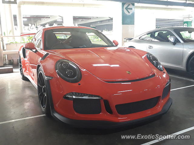 Porsche 911 GT3 spotted in Jakarta, Indonesia