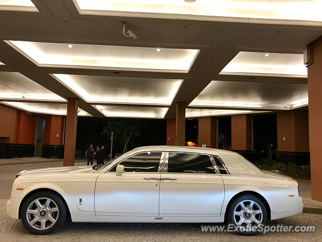 Rolls-Royce Phantom spotted in Dubai, United Arab Emirates