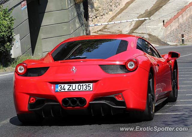 Ferrari 458 Italia spotted in Istanbul, Turkey