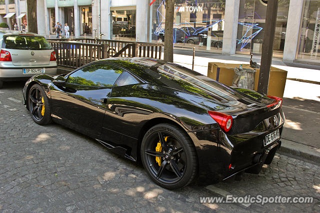 Ferrari 458 Italia spotted in Paris, France