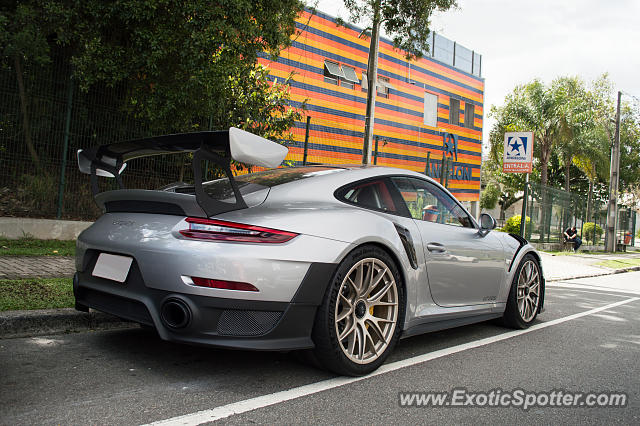 Porsche 911 GT3 spotted in Curitiba, PR, Brazil