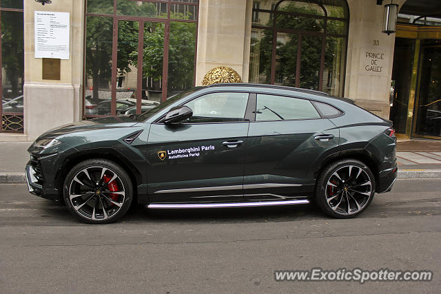 Lamborghini Urus spotted in Paris, France