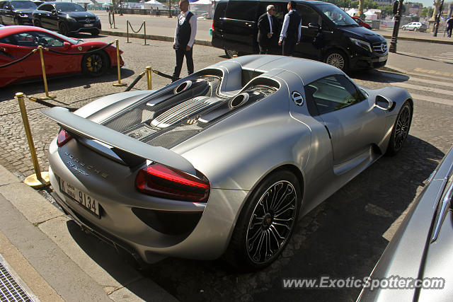 Porsche 918 Spyder spotted in Paris, France