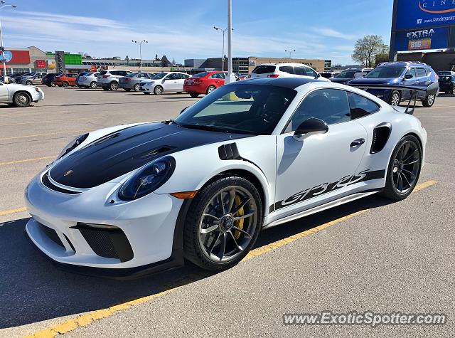 Porsche 911 GT3 spotted in Winnipeg, Canada