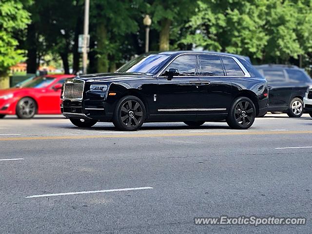 Rolls-Royce Cullinan spotted in Chicago, Illinois