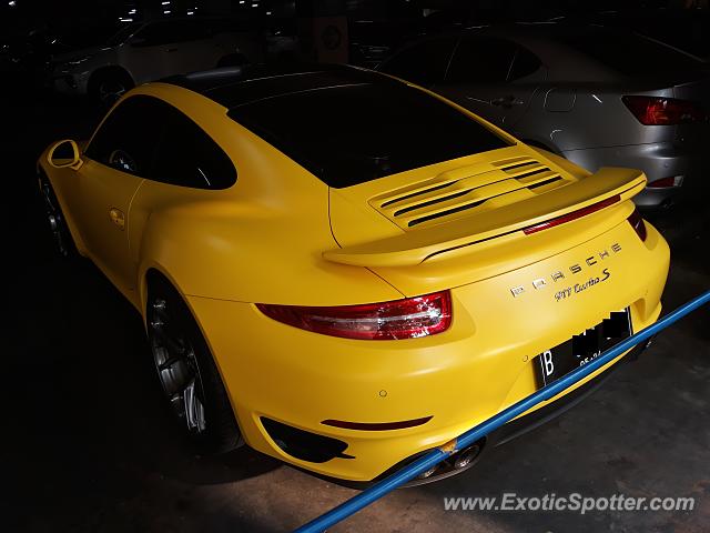 Porsche 911 Turbo spotted in Jakarta, Indonesia