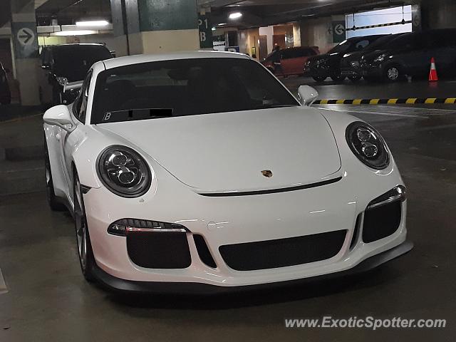 Porsche 911 GT3 spotted in Jakarta, Indonesia