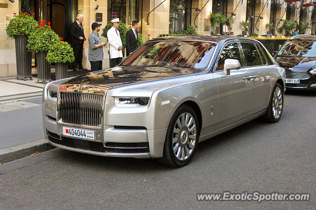 Rolls-Royce Phantom spotted in Paris, France