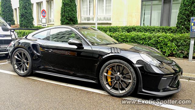 Porsche 911 GT3 spotted in Zurich, Switzerland