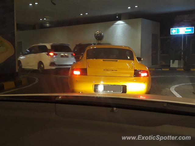 Porsche 911 spotted in Jakarta, Indonesia