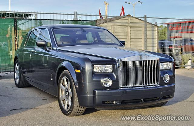 Rolls-Royce Phantom spotted in Winnipeg, Canada