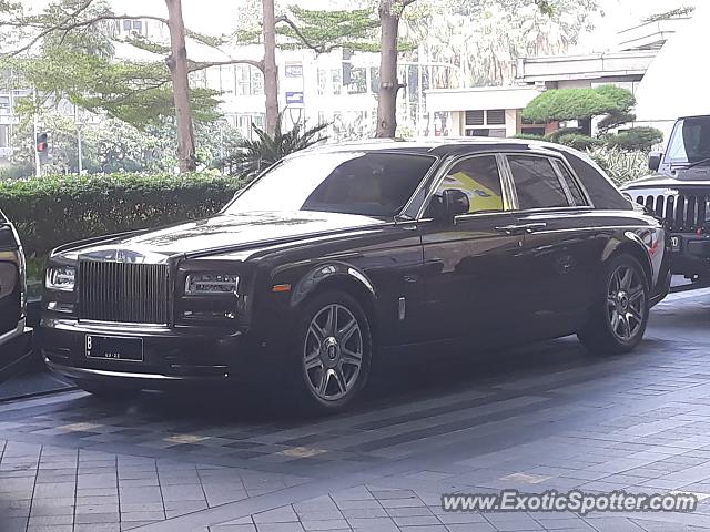 Rolls-Royce Phantom spotted in Jakarta, Indonesia