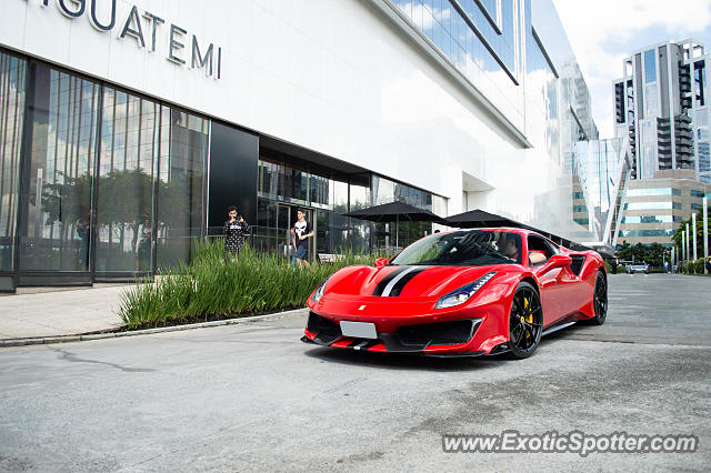 Ferrari 488 GTB spotted in São Paulo, SP, Brazil