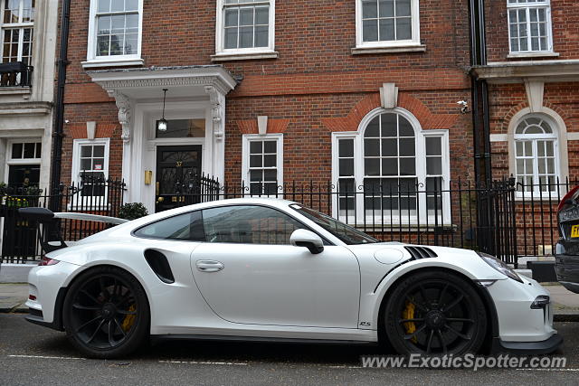 Porsche 911 GT3 spotted in London, United Kingdom