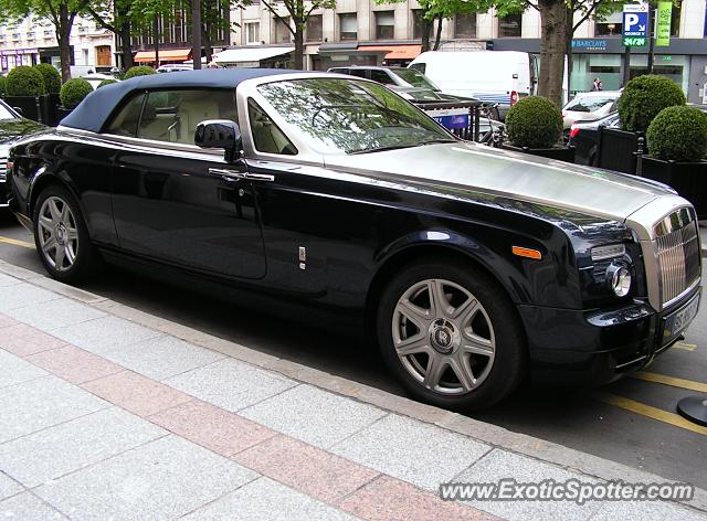 Rolls-Royce Phantom spotted in Paris, France