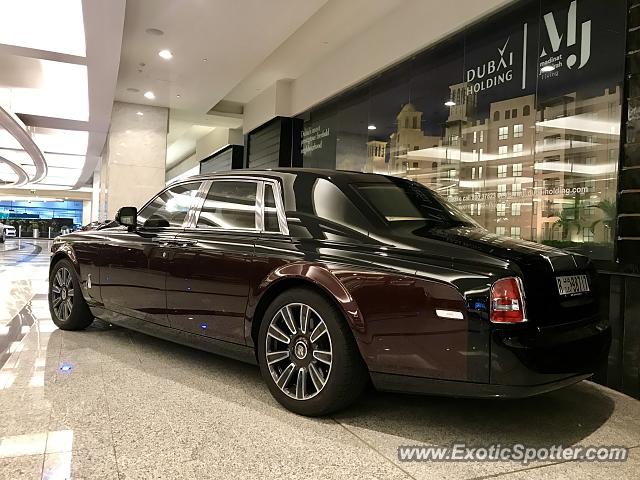 Rolls-Royce Phantom spotted in Dubai, United Arab Emirates