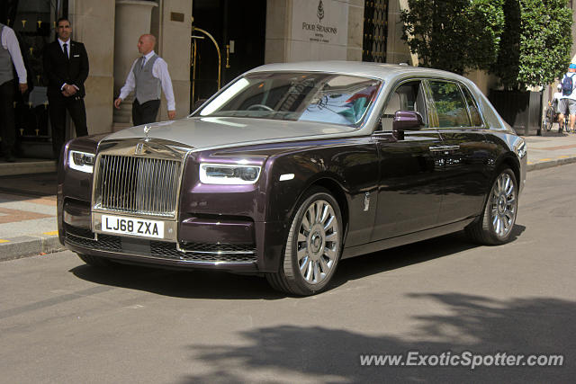 Rolls-Royce Phantom spotted in Paris, France