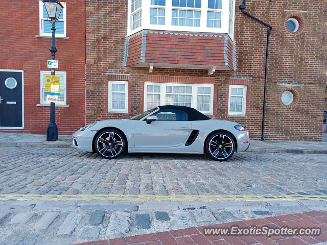 Porsche Cayman GT4 spotted in Portsmouth, United Kingdom