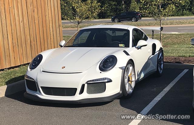 Porsche 911 GT3 spotted in Arlington, Virginia