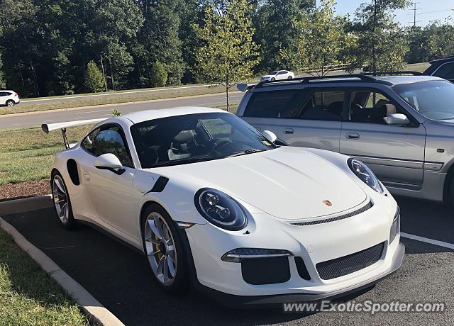 Porsche 911 GT3 spotted in Arlington, Virginia