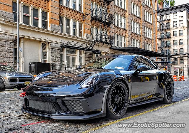 Porsche 911 GT3 spotted in Manhattan, New York