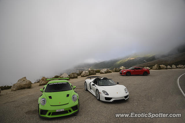 Porsche 918 Spyder spotted in Big sur, California