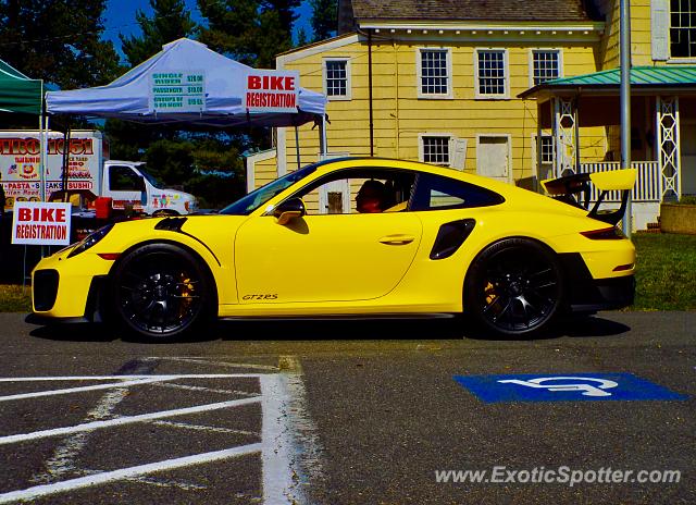 Porsche 911 GT2 spotted in Clark, New Jersey