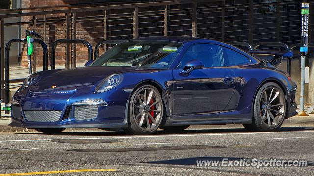 Porsche 911 GT3 spotted in Minneapolis, Minnesota