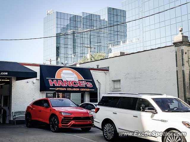 Lamborghini Urus spotted in Dallas, Texas