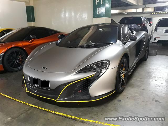 Mclaren 650S spotted in Jakarta, Indonesia