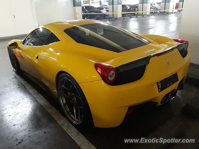 Ferrari 458 Italia spotted in Jakarta, Indonesia