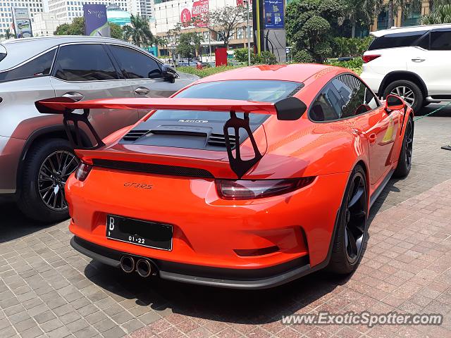 Porsche 911 GT3 spotted in Jakarta, Indonesia