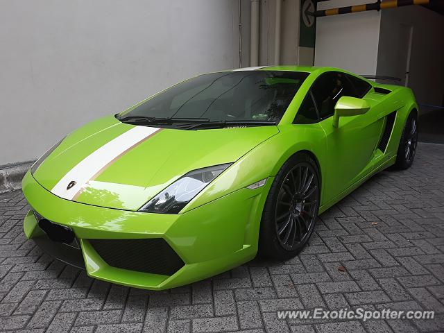 Lamborghini Gallardo spotted in Jakarta, Indonesia